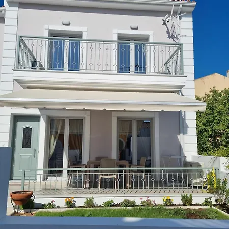 Σπίτι διακοπών Armonia, 100m From The