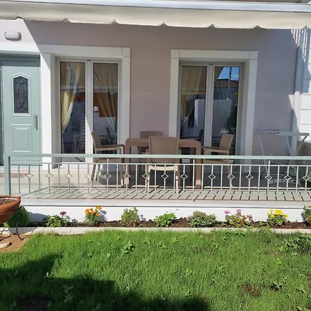 Armonia, 100m From The Σπίτι διακοπών *